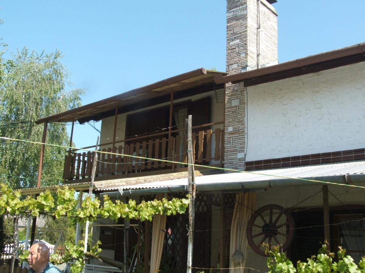 Hotel Agancs Vendeghaz Balatonszárszó Zewnętrze zdjęcie